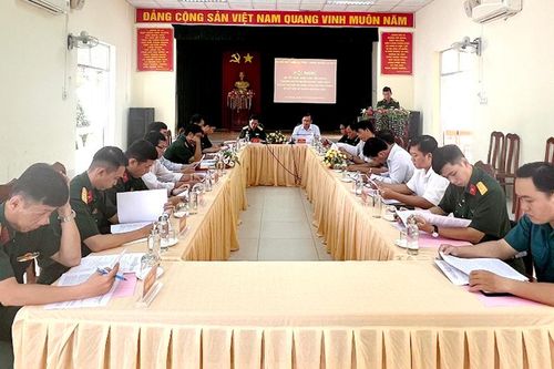Sơ kết Cuộc vận động 'Cả nước chung tay vì người nghèo - Không để ai bị bỏ lại phía sau' ở xã Phú Hội