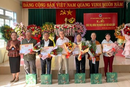 Xã Diên Phú tổ chức mừng thọ người cao tuổi
