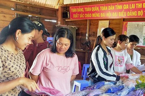 Nối dài hành trình của tà áo dài