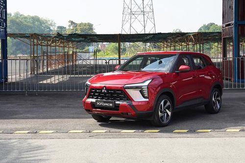 Nhiều ô tô giảm giá mạnh từ tháng 3-2024