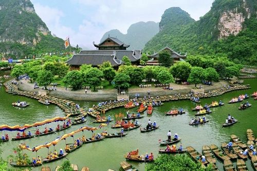 Quy hoạch tổng thể và chú trọng đầu tư cơ sở hạ tầng - tiền đề quan trọng để du lịch Ninh Bình 'cất cánh'