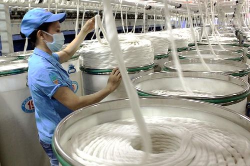 Xuất khẩu xơ sợi dệt sang Trung Quốc tăng 60% mang về hơn 329 triệu USD
