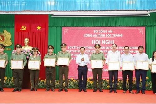 Công an xã bán chuyên trách góp phần quan trọng bảo đảm ANTT