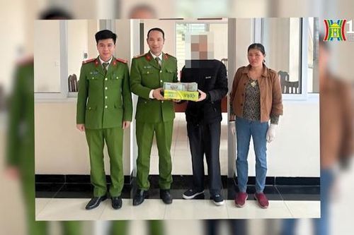Trao trả số tiền 1,2 tỷ đồng cho người đánh rơi
