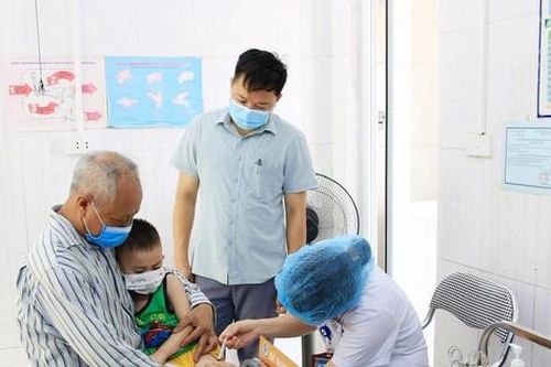Ngăn chặn dịch bệnh 'vào mùa'