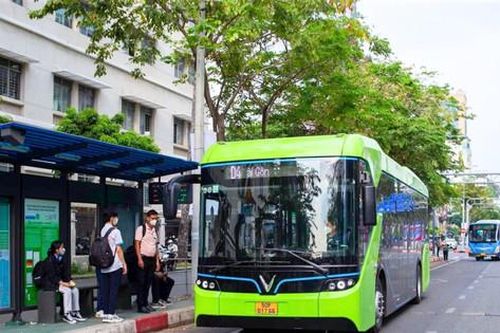 TP Hồ Chí Minh: Tuyến buýt điện có trợ giá ngày càng thu hút hành khách