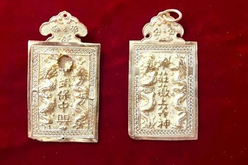 Nhận lại đồ cung tiến nữ tướng Lê Chân bằng vàng