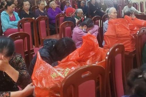 Công an vào cuộc vụ lợi dụng hội thảo bán hàng cho người già
