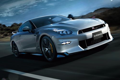 Nissan GT-R 2025 ít nâng cấp, giá từ 98.000 USD