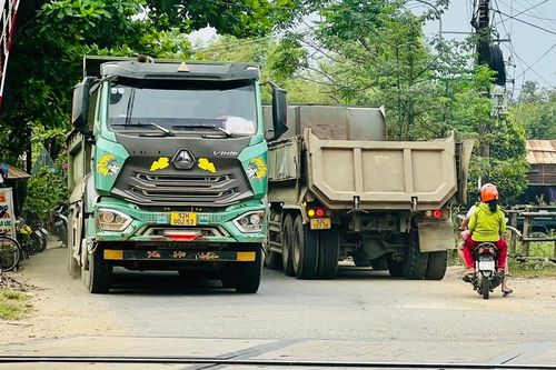 Dự án nâng cấp Quốc lộ 14E gặp trở ngại vì giải phóng mặt bằng