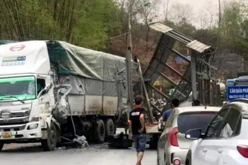 Tai nạn giao thông mới nhất 15/3/2024: 2 xe tải va chạm, quốc lộ tắc dài