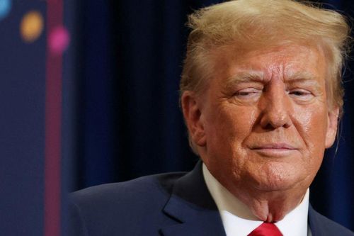 Tổng thống Pháp dự báo bất ngờ về ông Trump