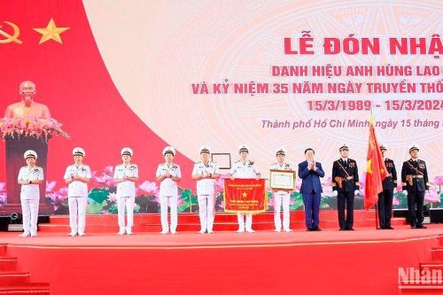 Tổng Công ty Tân Cảng Sài Gòn đón nhận danh hiệu Anh hùng Lao động