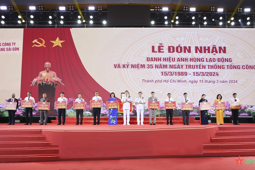Tổng công ty Tân Cảng Sài Gòn đón nhận danh hiệu Anh hùng Lao động