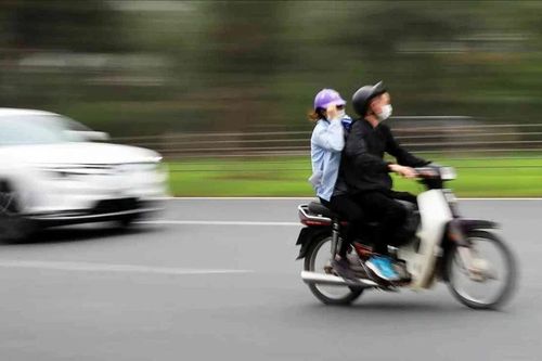 Xe máy đi vào đường cao tốc: Hiểm họa được báo trước