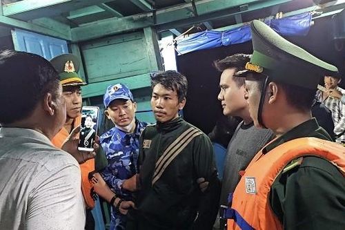 Bà Rịa – Vũng Tàu: Bắt kẻ bị truy nã trốn trên tàu cá