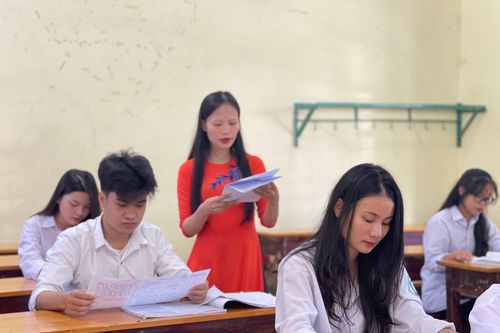 Hà Tĩnh đặc cách công nhận 176 học sinh giỏi tỉnh môn tiếng Anh