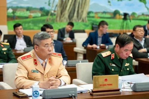 Đề nghị bổ sung quy định về đấu giá biển số xe trong Luật Trật tự, an toàn giao thông đường bộ