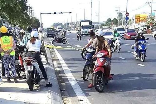Bình Dương: Nam thanh niên tử vong bất thường bên đường
