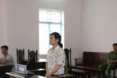 Lĩnh án vì đâm 3 công an bị thương