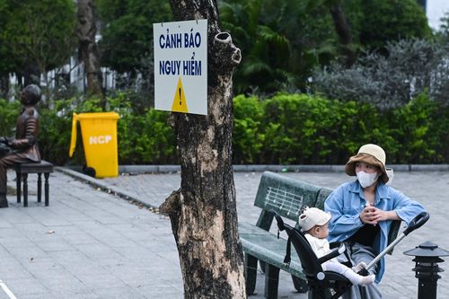 Nhiều cảnh trái khoáy trong Công viên âm nhạc ở Hà Nội