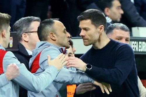 Xabi tiết lộ 'vũ khí' bí mật giúp Leverkusen ngược dòng kịch tính