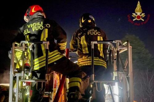 Italy: Cháy nhà nghi do chập điện lò sưởi, 4 người trong một gia đình tử vong