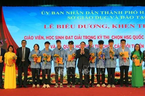 Hải Phòng dành hơn 6,1 tỷ đồng khen thưởng giáo viên, học sinh đạt thành tích xuất sắc