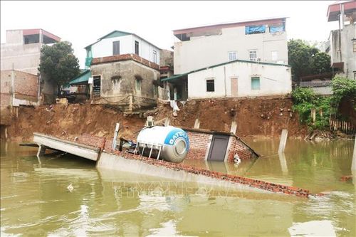 Bắc Ninh bảo đảm tuyệt đối an toàn cho người dân khu vực ven sông có nguy cơ sạt lở