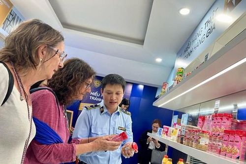 Trưng bày Nhận diện hàng thật - hàng giả Made in Japan