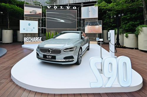 Volvo ra mắt S90 Recharge có giá từ 2,89 tỷ đồng