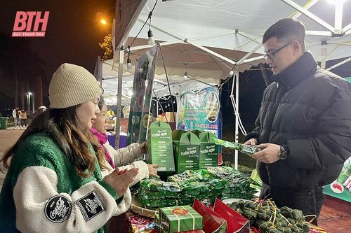 'Thắp sáng' du lịch đêm để giữ chân du khách