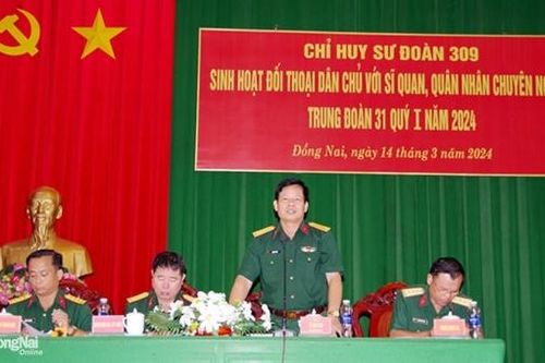 Đối thoại dân chủ với sĩ quan, quân nhân chuyên nghiệp