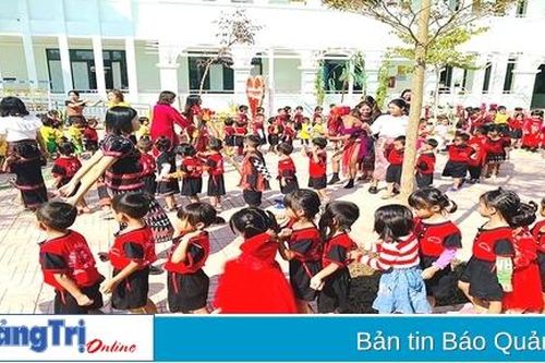 Hướng Hóa nâng cao chất lượng giáo dục mầm non