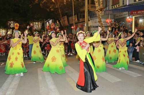 Mới lạ, hấp dẫn nghệ thuật đường phố