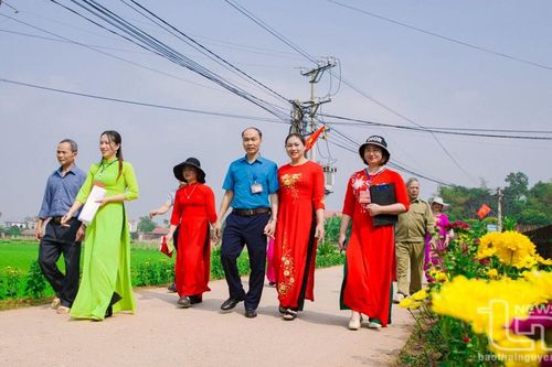 Phú Bình: Nhân rộng những tuyến đường hoa và ngôi nhà 3 sạch nông thôn mới