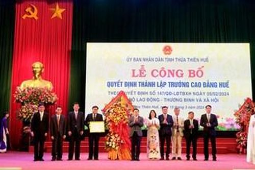 Công bố quyết định thành lập Trường Cao đẳng Huế