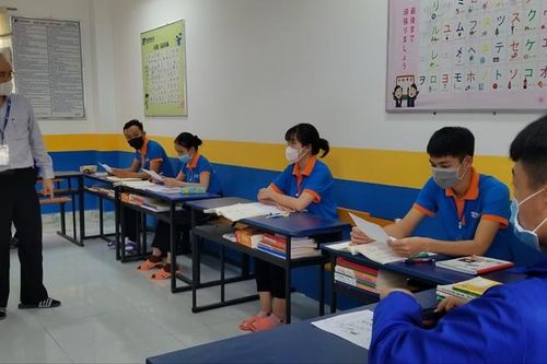 Định hướng việc làm và đưa lao động đi làm việc ở nước ngoài