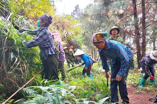 Phụ nữ Hà Quảng học và làm theo Bác