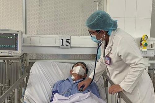 Xuyên đêm cứu bệnh nhân u tim