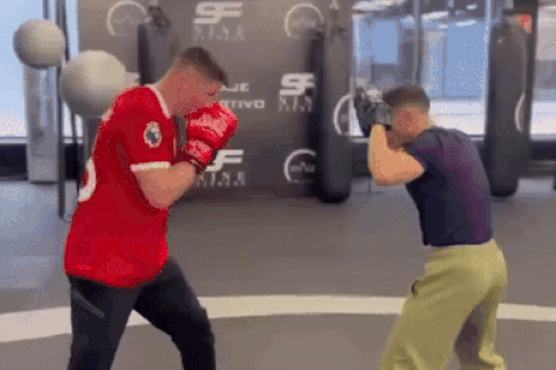 Fernando Torres tập boxing