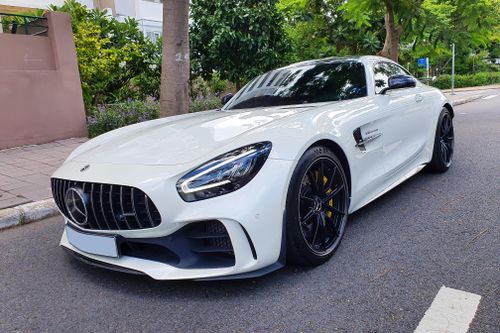 Ngắm chiếc Mercedes-AMG GT R màu trắng độc nhất Việt Nam