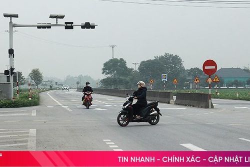 Nhiều hệ thống đèn tín hiệu giao thông ở Nghi Xuân 'tê liệt'
