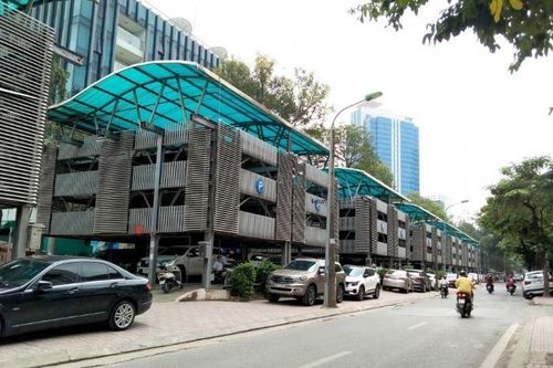 Hà Nội: Sẽ triển khai thu phí đỗ xe không dùng tiền mặt trên toàn thành phố