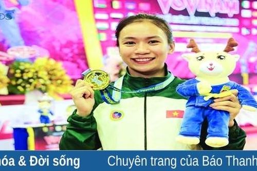 Phía sau vinh quang