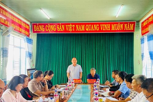 Phó Bí thư Tỉnh ủy Rah Lan Chung: Chư Krêy cần đoàn kết, thống nhất và nâng cao đời sống người dân