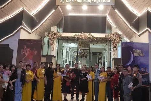 Trăng Khuyết vở kịch với nội dung mang tính hình sự nhưng đầy nhân văn của đạo diễn Phạm Lê Nam