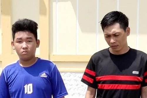 Cặp đôi giả vờ hỏi đường rồi ra tay giật dây chuyền
