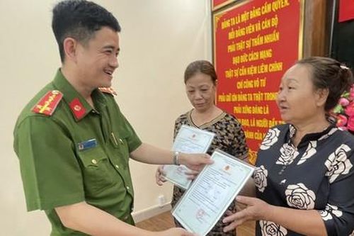 Thực hiện Đề án 06 ở TPHCM: Những giọt nước mắt hạnh phúc của người dân