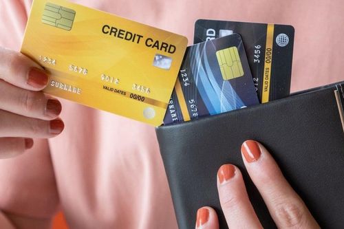 Sau 'lùm xùm' vay thẻ tín dụng 8,5 triệu bị đòi 8,8 tỷ đồng, nhiều người tá hỏa kiểm tra nợ xấu